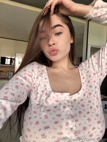 Leaked Dixie cute private photo viral onlyfans
