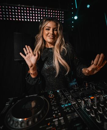 DJ Jeny Preston