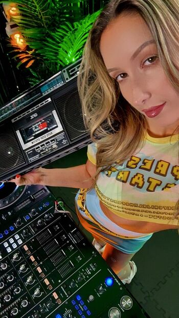 Leaked Djmissshelton private photo viral onlyfans
