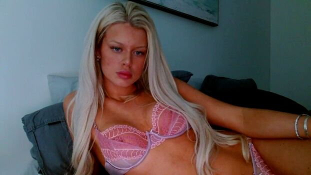 Leaked Dollyvey private photo viral onlyfans