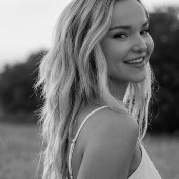 Dove Cameron