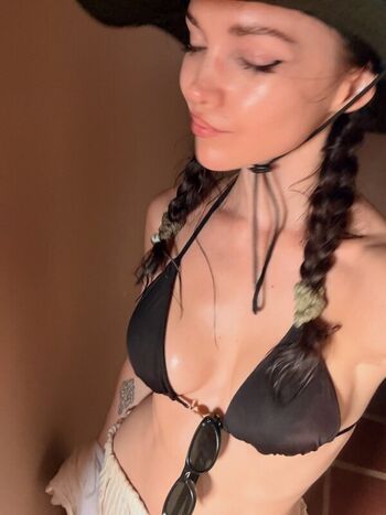 Leaked Dove cameron page private photo viral onlyfans