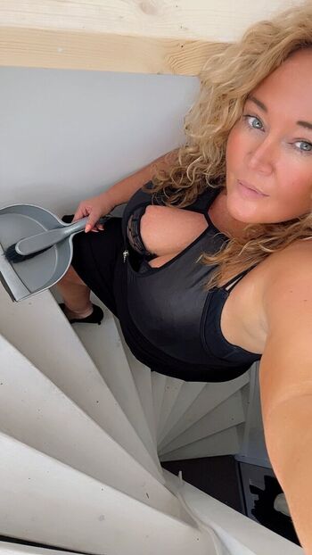 Leaked Dutchycurves private photo viral onlyfans