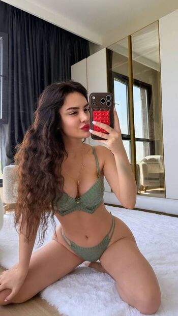 Leaked Ece ronay private photo viral onlyfans