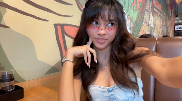 Leaked Eeeveenara private photo viral onlyfans