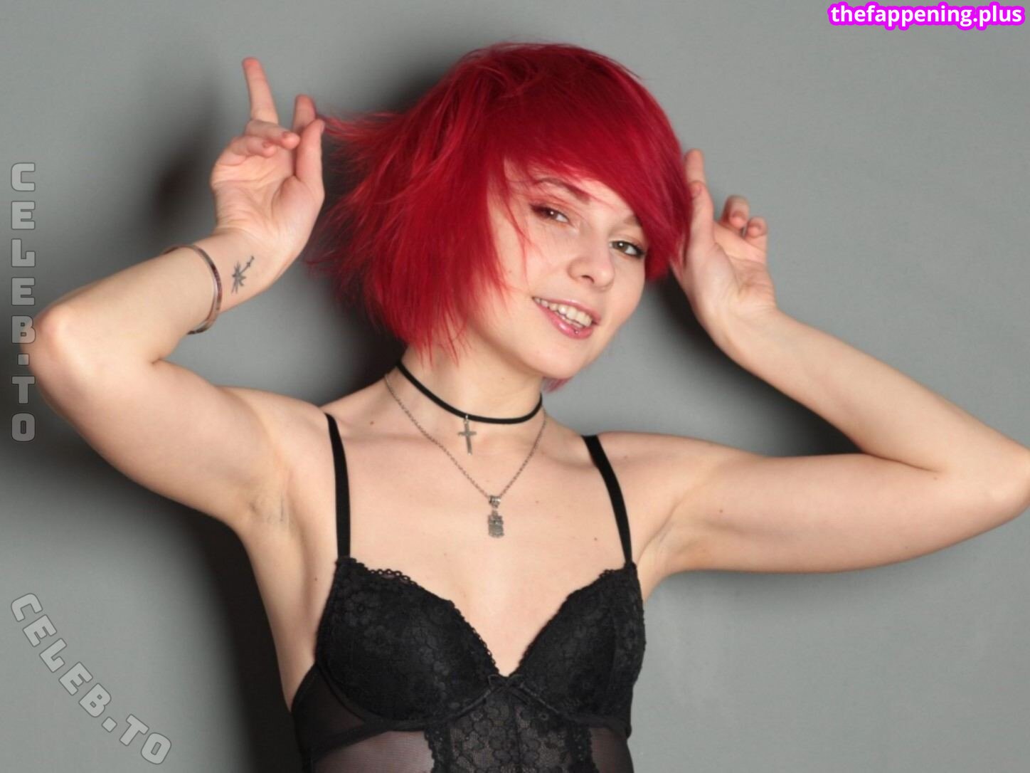 Eemmafox / ravencos / vellowl Nude OnlyFans Photo #1