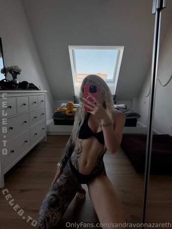 Elena_tight