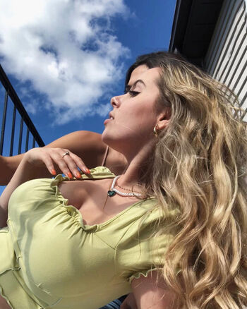 eleni brunelle