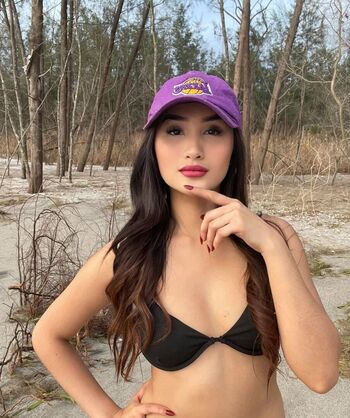 Elenyta Paloma