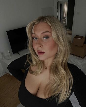 Leaked Elin w private photo viral onlyfans