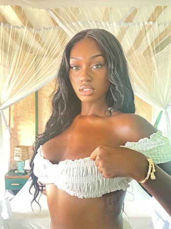 Leaked Elinda san private photo viral onlyfans