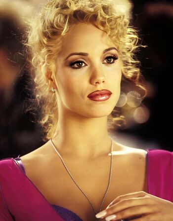 Elizabeth Berkley
