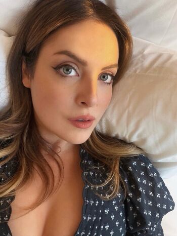 Elizabeth Gillies