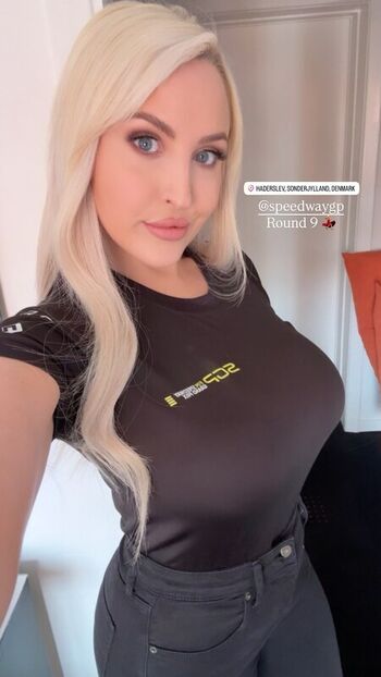 Leaked Eljonesuk private photo viral onlyfans