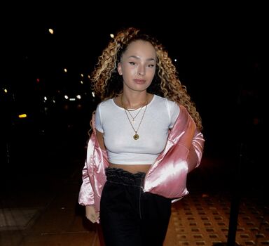 Ella Eyre