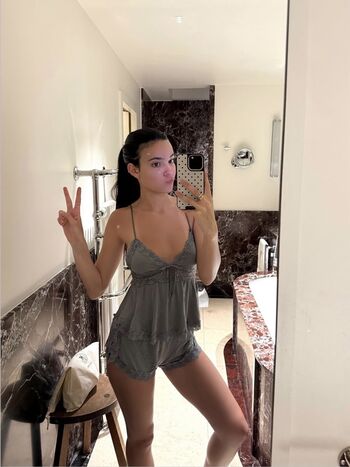 Leaked Ella mendelsohn private photo viral onlyfans