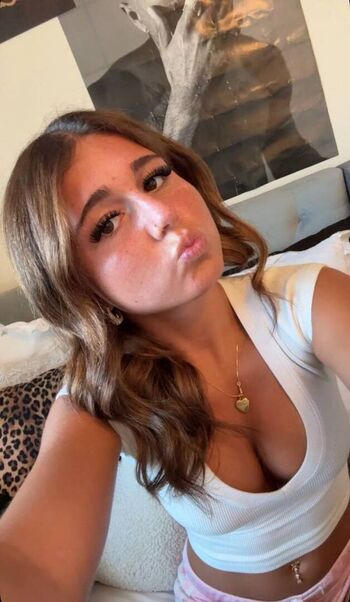 Leaked Ellabk private photo viral onlyfans