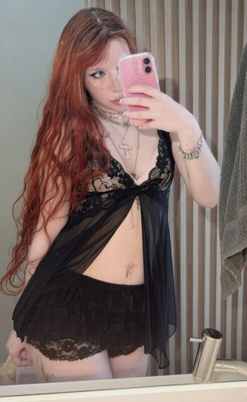 Leaked Ellacr private photo viral onlyfans