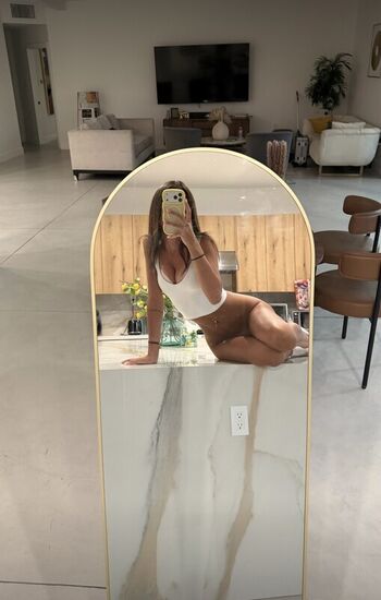 Leaked Ellapetitee private photo viral onlyfans