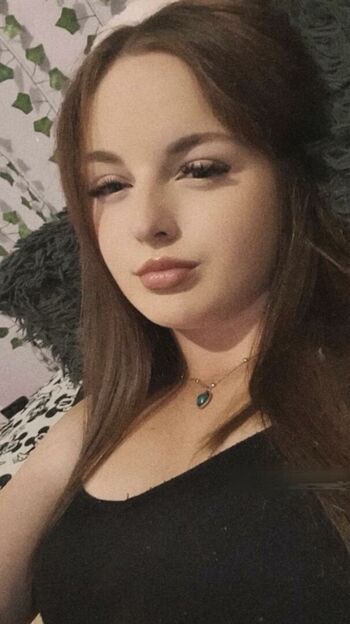 ellaroxxz