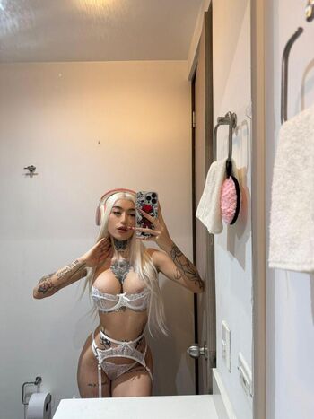 Ellelie_77