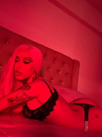 Ellelie_77