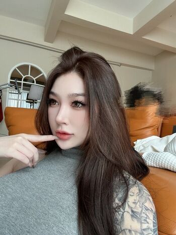 ellena_ling33