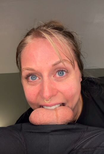 Leaked Ellenglow private photo viral onlyfans