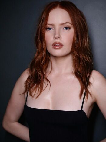 Ellie Bamber
