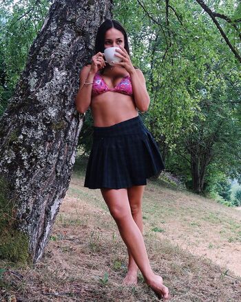Ellie Evelyn