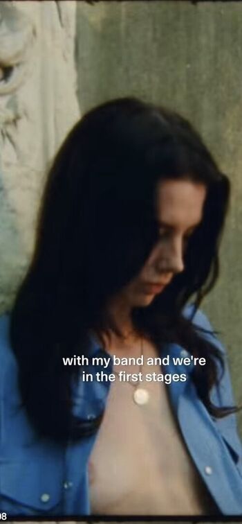 Ellie Rowsell