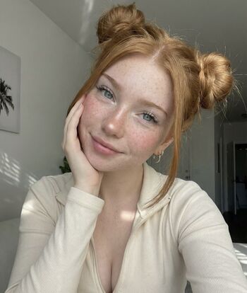 Leaked Ellieblooom private photo viral onlyfans