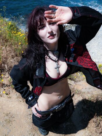 Leaked Elliemoore private photo viral onlyfans