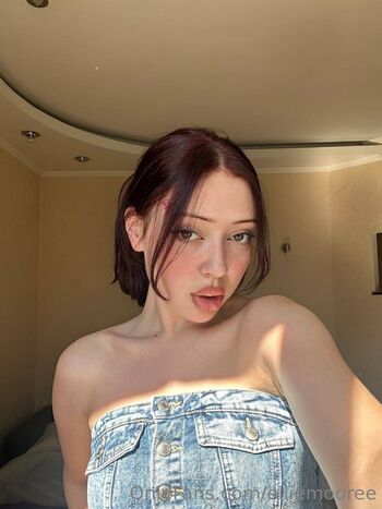 elliemooree