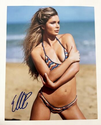Leaked Elliethumann private photo viral onlyfans