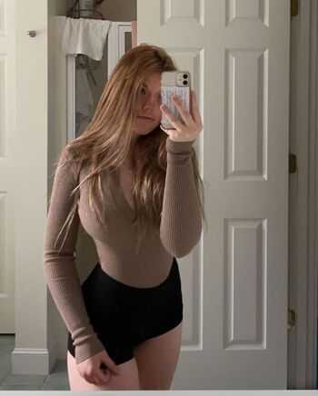 Leaked Elsuzannee private photo viral onlyfans