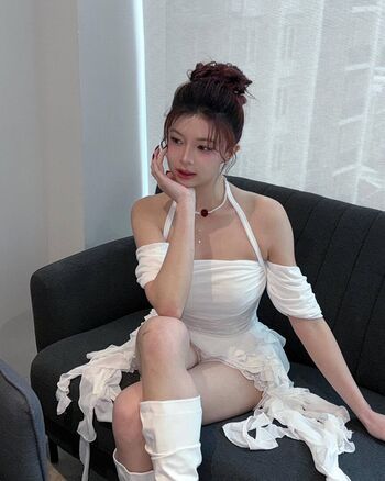 Elyn Leong