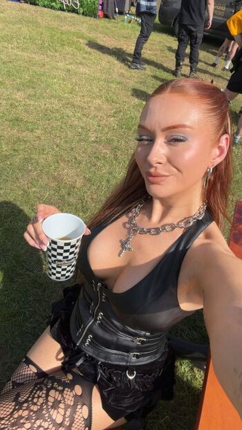Leaked Elzthewitch page private photo viral onlyfans