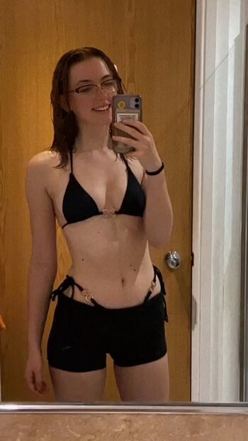 Leaked Em cavell private photo viral onlyfans