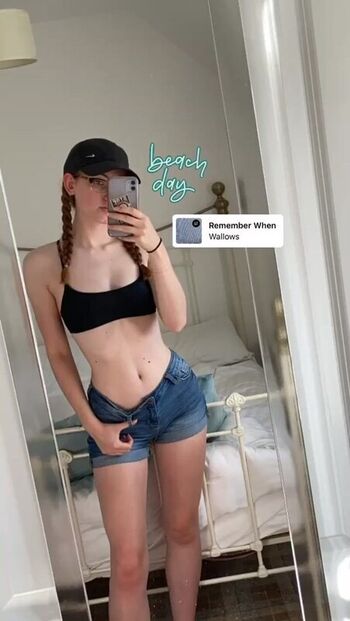 Leaked Em cavell private photo viral onlyfans