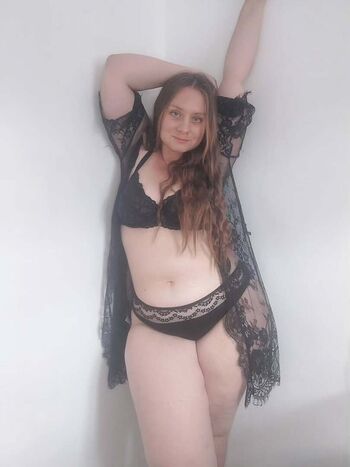 Leaked Emeline parent private photo viral onlyfans