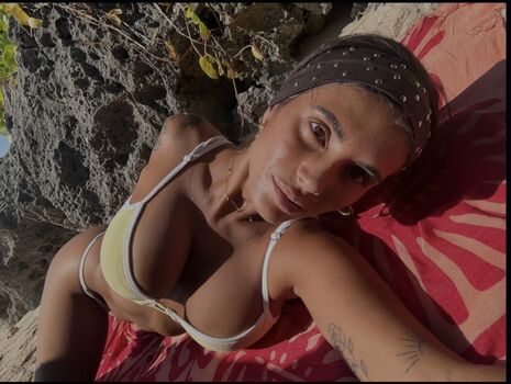 Leaked Emiiby private photo viral onlyfans