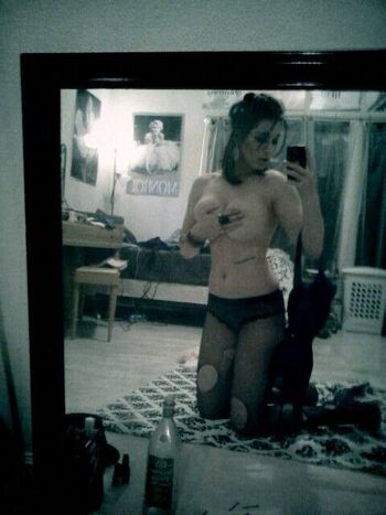 Leaked Emilia moreland private photo viral onlyfans