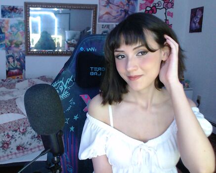 Leaked Emiliacosplay private photo viral onlyfans