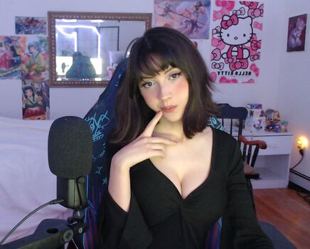 Leaked Emiliacosplay private photo viral onlyfans