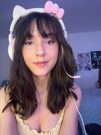 Leaked Emiliacosplay private photo viral onlyfans
