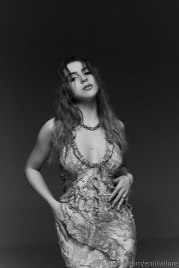 Leaked Emiliallure private photo viral onlyfans