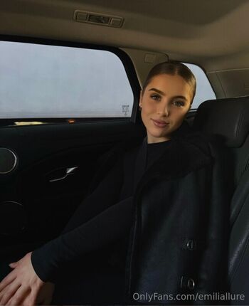 Leaked Emiliallure private photo viral onlyfans