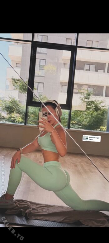 Leaked Emiliia ar private photo viral onlyfans