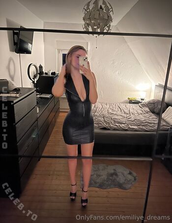 Leaked Emiliy dreams private photo viral onlyfans